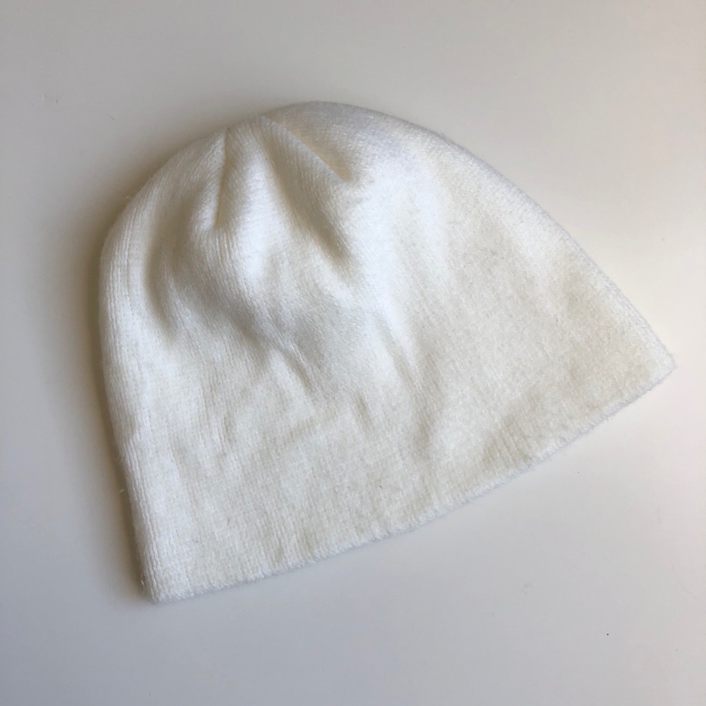 3/$30💚Fuzzy cream white toque winter beanie hat